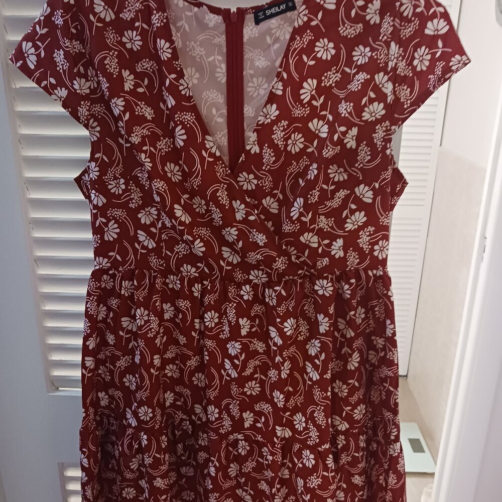 SHEILAY BRAND, RED & WHITE, FLORAL PRINT, CAP SLEEVES, ZIPPER CLOSURE, DRESS
